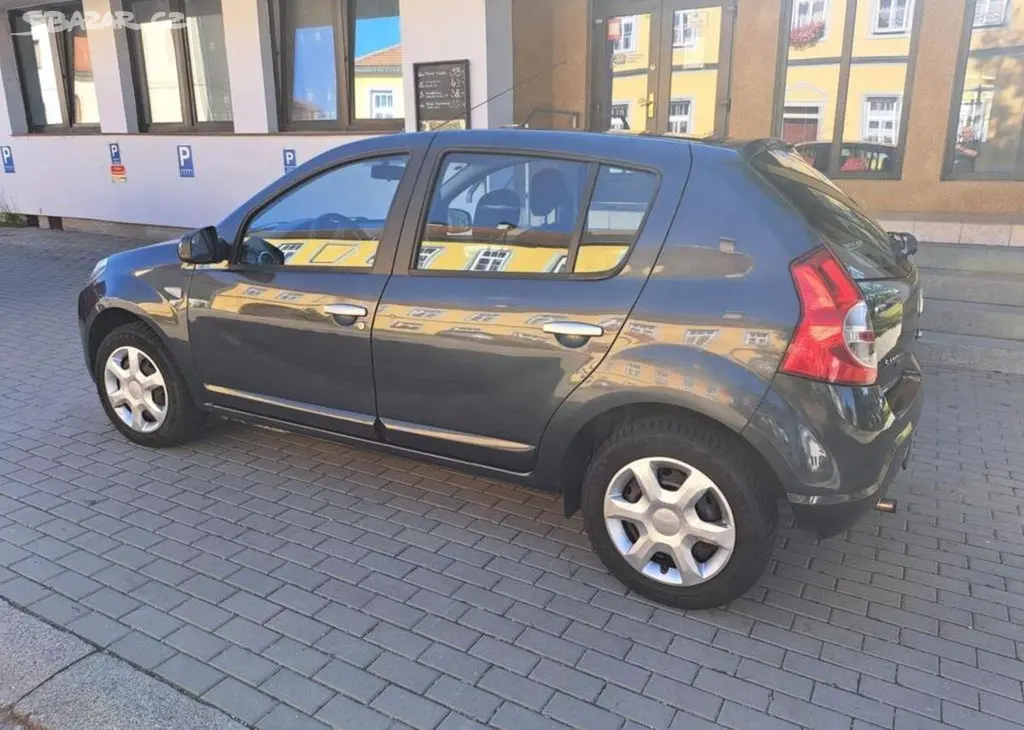 Dacia Sandero 1,2 16V klima benzín manuální - fotka 6