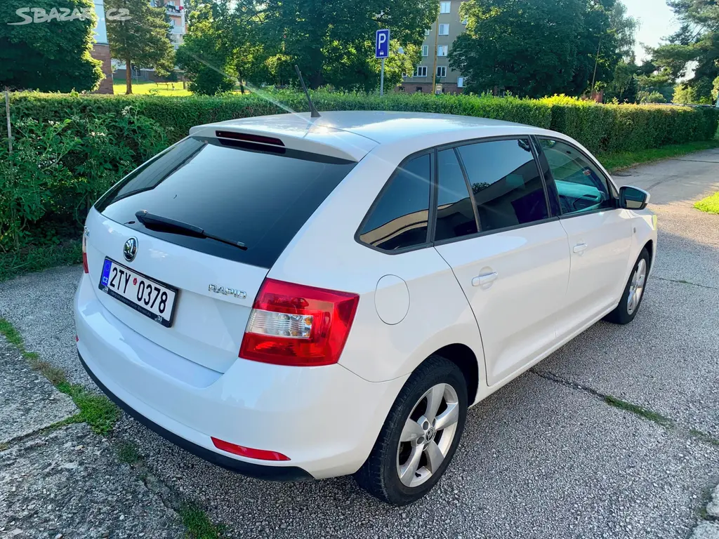 škoda rapid spaceback 1.6 tdi 2015 168tkm - fotka 3