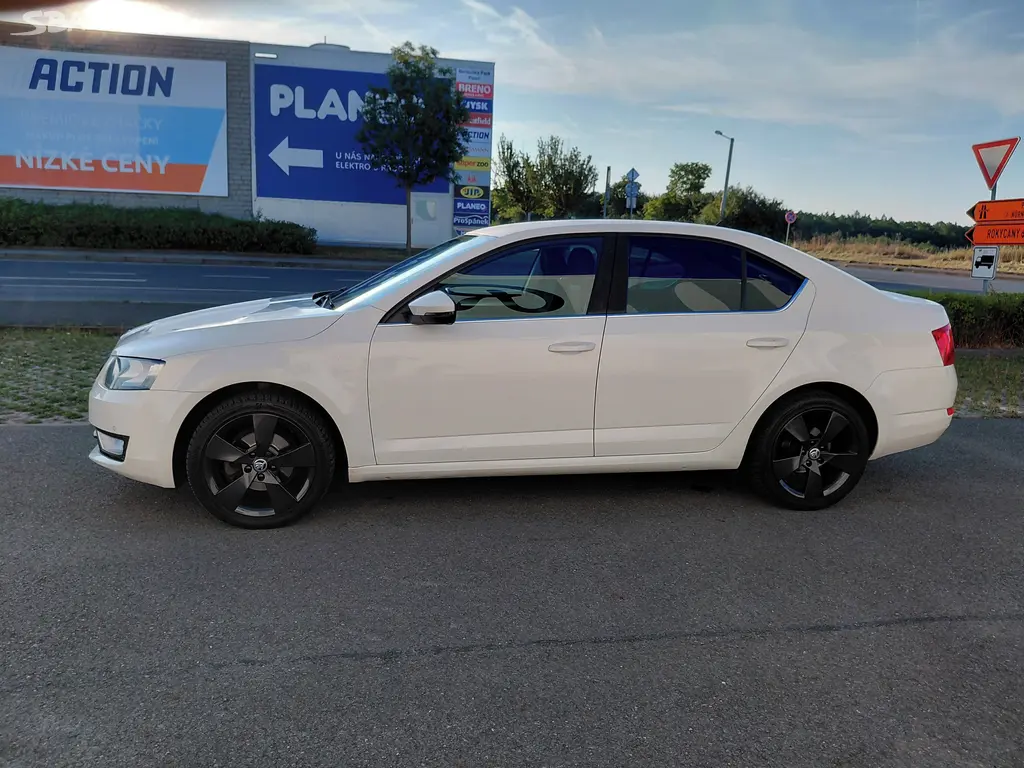 Škoda Octavia, 1.2TSI 77KW 2.MAJ EXTRA PĚKNÉ! - fotka 4