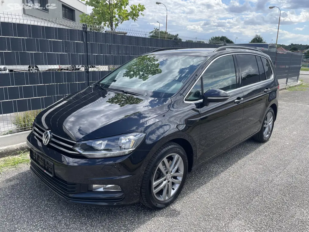 Volkswagen Touran, 1.4 TSI 110kW 7 MÍST - fotka 2