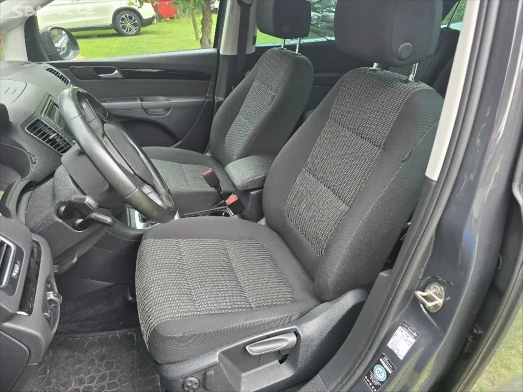 Seat Alhambra 2,0 TDi, 135kW, 4x4, 7 míst - fotka 4