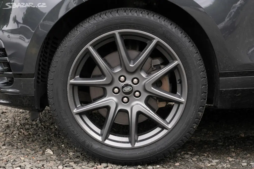 Land Rover Range Rover Velar, HSE D300, ČR, Tažné, Masáže - fotka 4