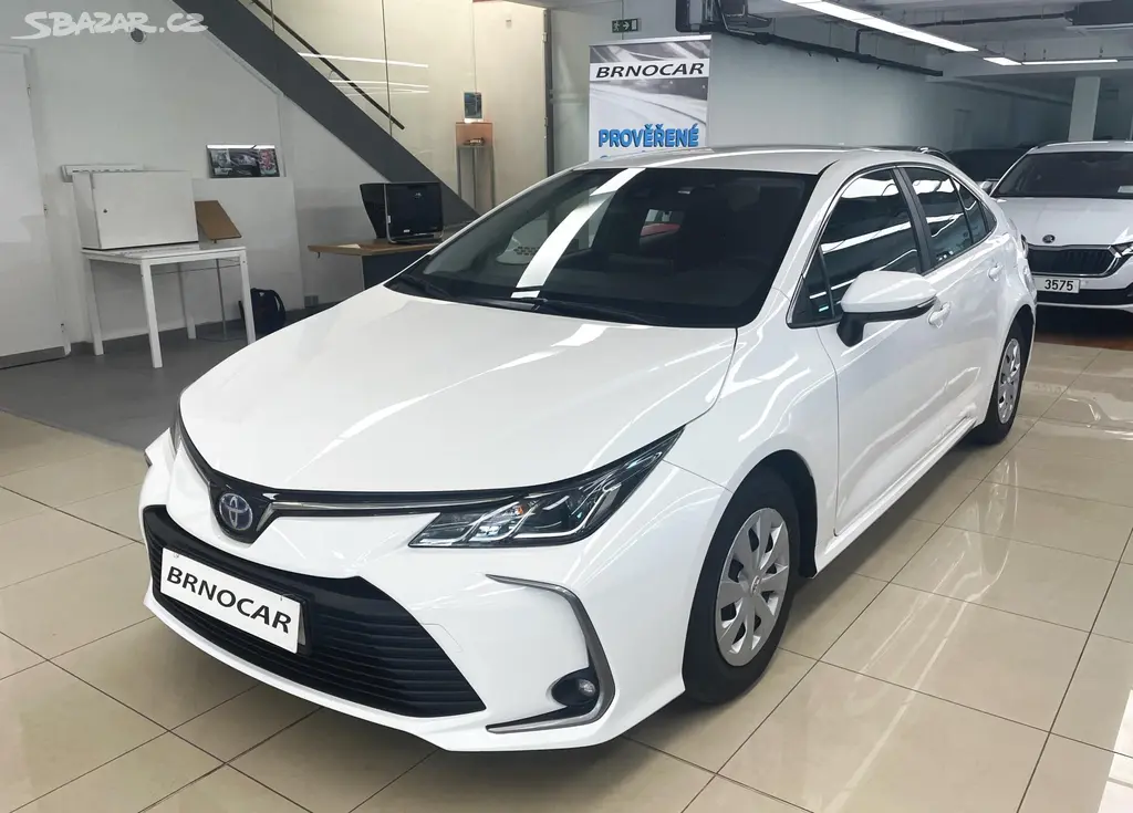 Toyota Corolla, 1.8 Hybrid Active, e-CVT, ČR - fotka 3