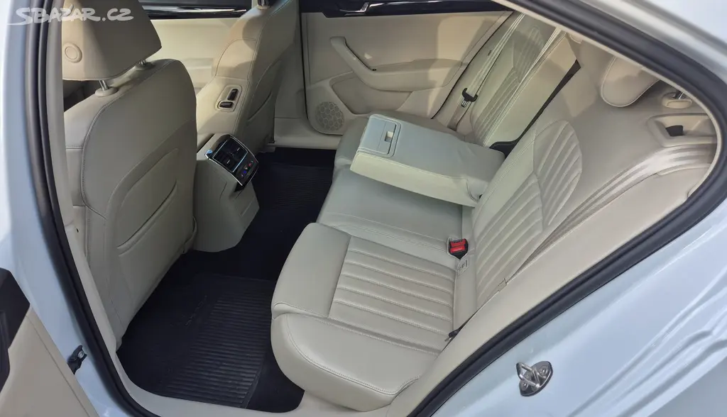 ŠKODA SUPERB 3 LK 2.0 Tsi 162 KW - fotka 4