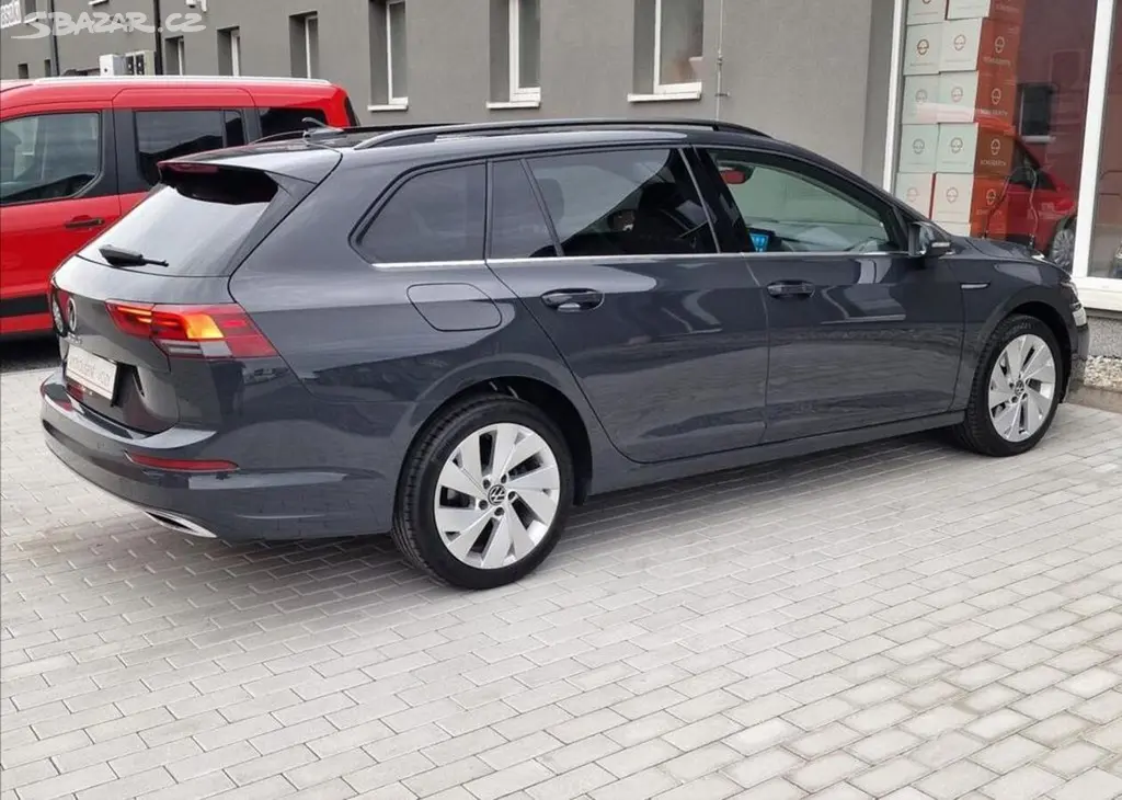 Volkswagen Golf, 2.0TDI 110kW DSG Style, 1.Maj - fotka 4