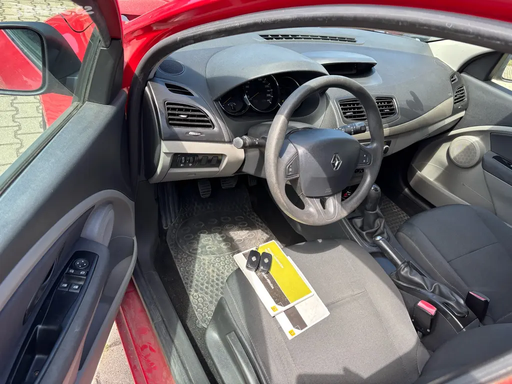 Renault Megane 1,6i- 74kw, r. 2011, naj. 150.tkm, - fotka 3