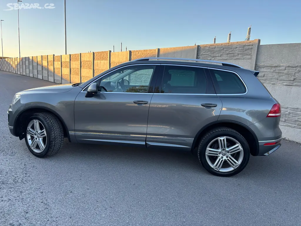 Volkswagen Touareg, R-line 3.0TDI 193KW MĚCHY DPH - fotka 2