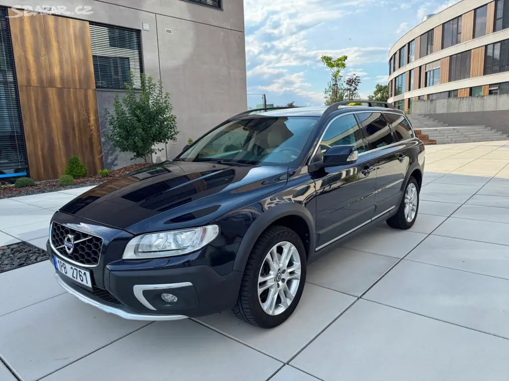 Volvo XC70 D5 SUMMUM 4x4 TAŽNÉ - fotka 5