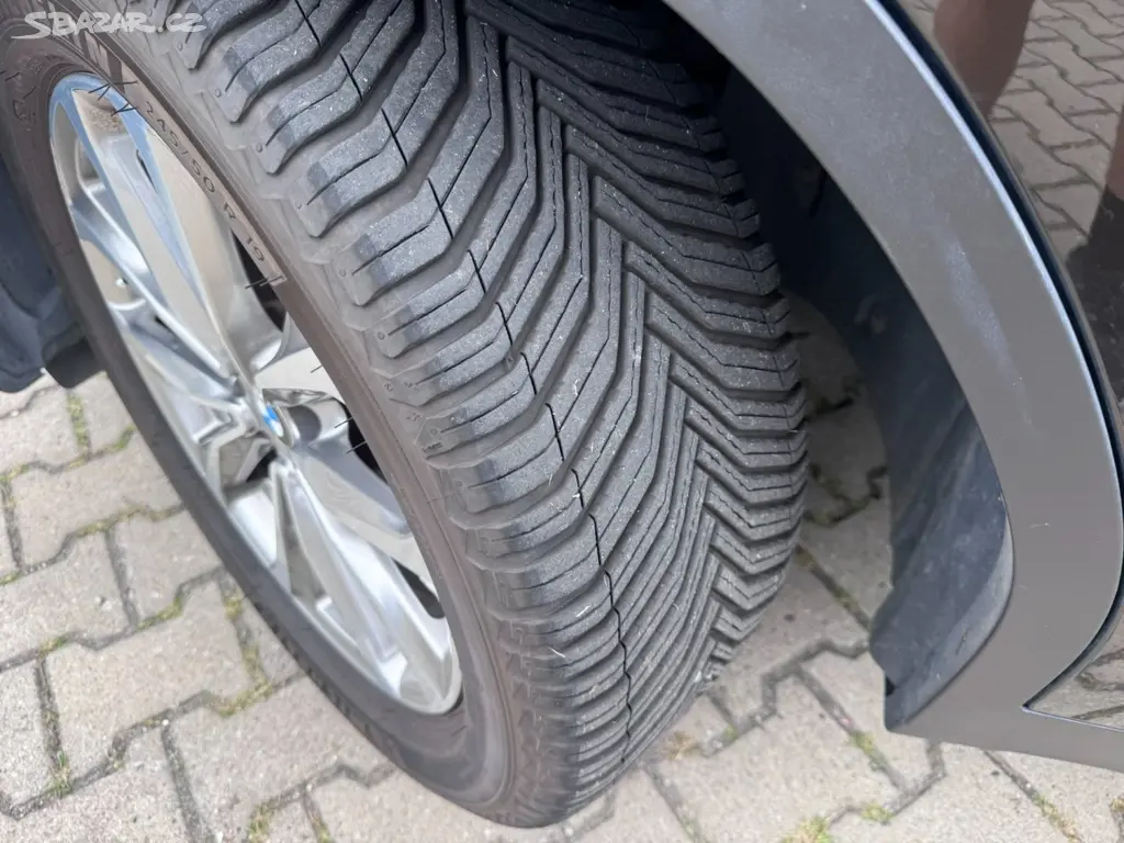 BMW X3, XDRIVE 2,0i 185 KW STK - fotka 2