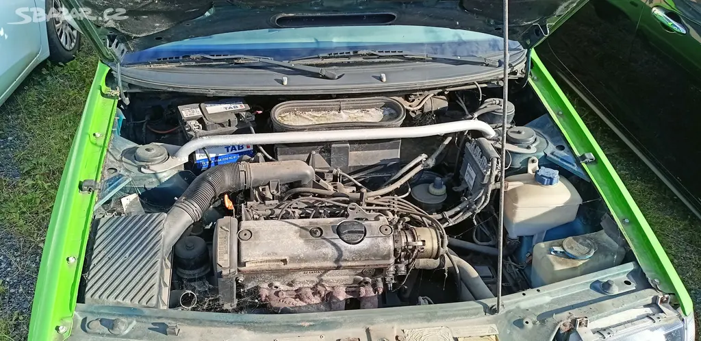 Škoda Felicia 1.6 kompletní, na díly-přestavbu - fotka 2