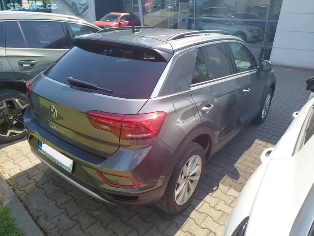 Volkswagen T-Roc 1.5 TSi/110kW LIFE - DSG,TZ,.. - fotka 5