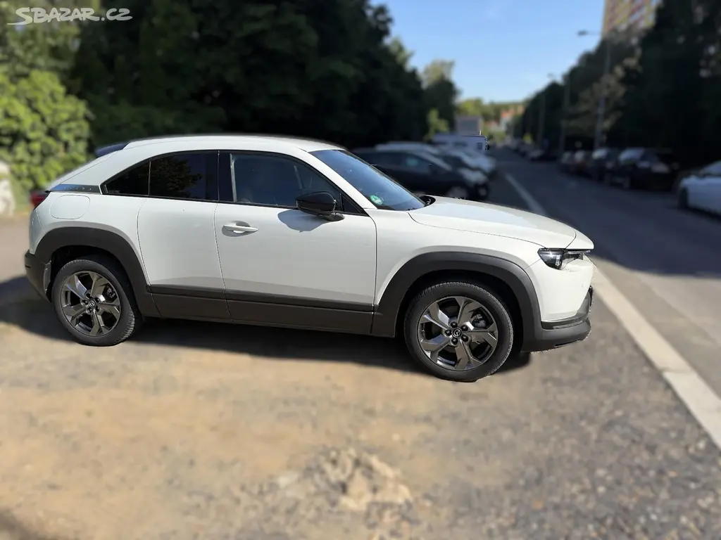 Mazda MX-30, e-SKYACTIV 35,5 kWh | Head-Up - fotka 6