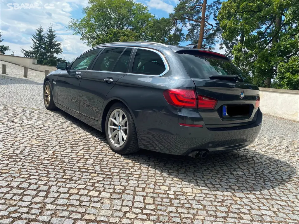 BMW 530d F11 head up komforty bohata vybava - fotka 2