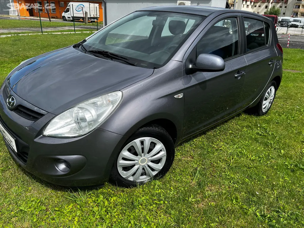 Hyundai i20 1.3i KLIMA , NÍZKÝ NÁJEZD STK:07/28