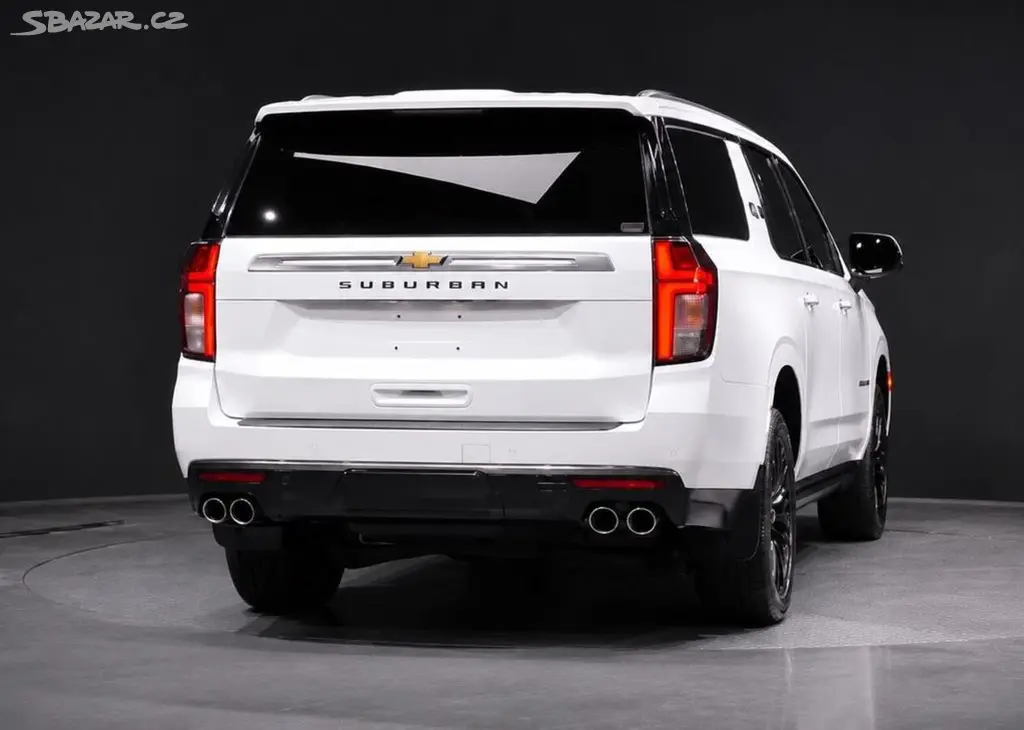 Chevrolet Suburban 5.3 V8,261KW,EXCLUSIVE,4X4,DPH - fotka 4