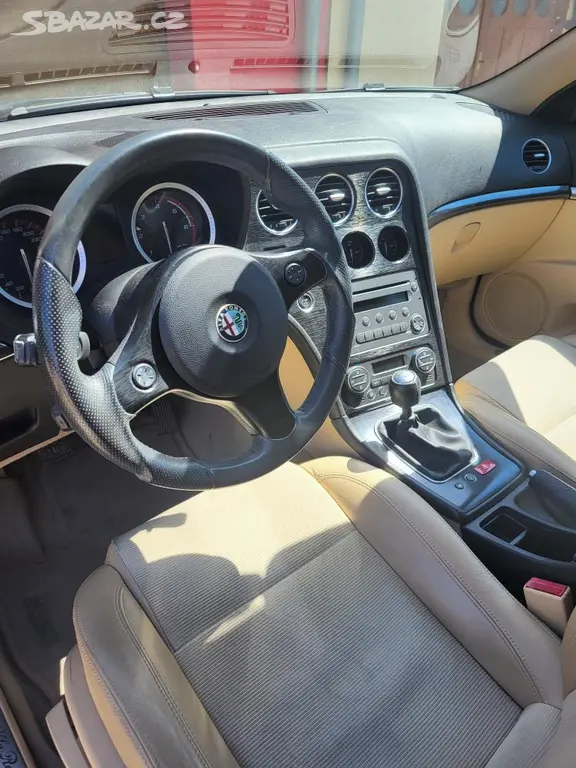 Alfa Romeo 159 SW 2,0 JTD - fotka 3