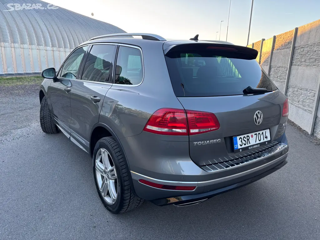Volkswagen Touareg, R-line 3.0TDI 193KW MĚCHY DPH - fotka 3