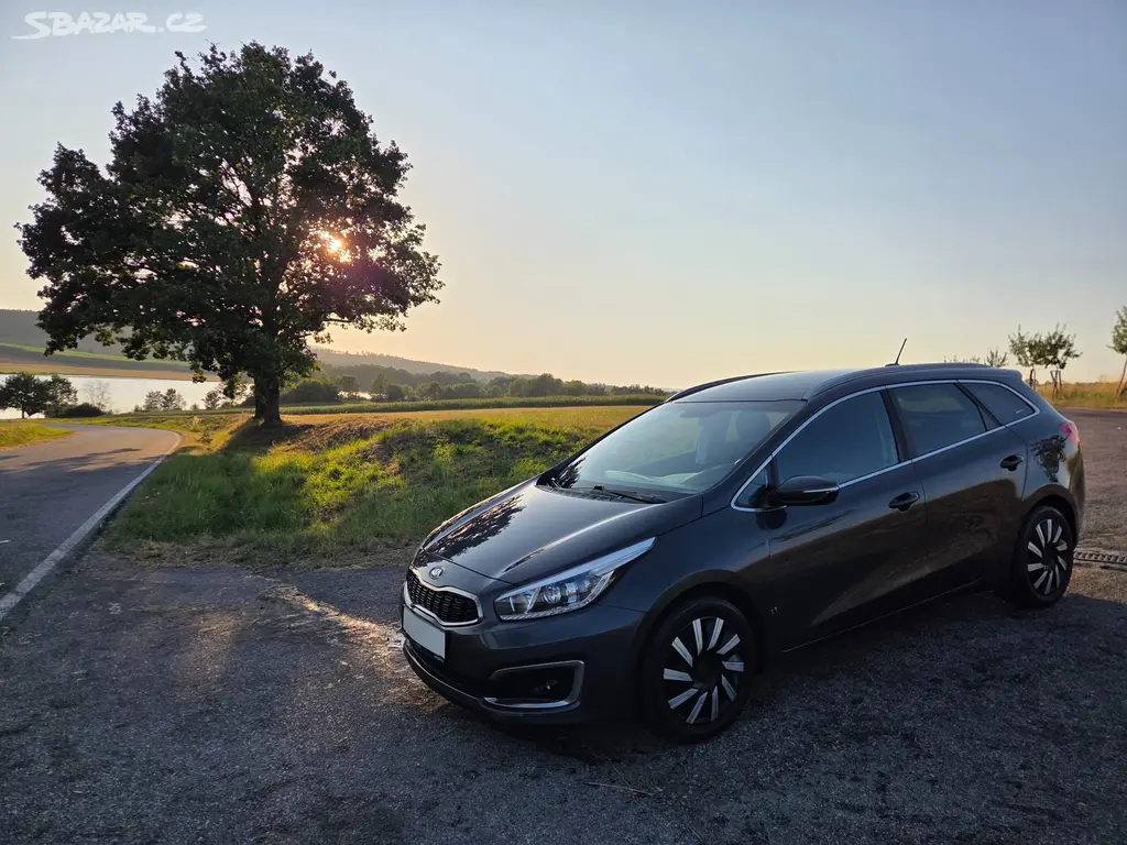 Kia Ceed KOMBI - 2016 - ČR - SUPER VÝBAVA - STK