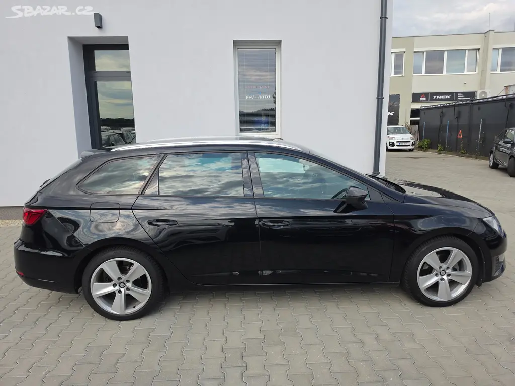 Leon 1,4 TSi 110KW FR + ST 93tkm KŮŽE NAVI ALU STK - fotka 3