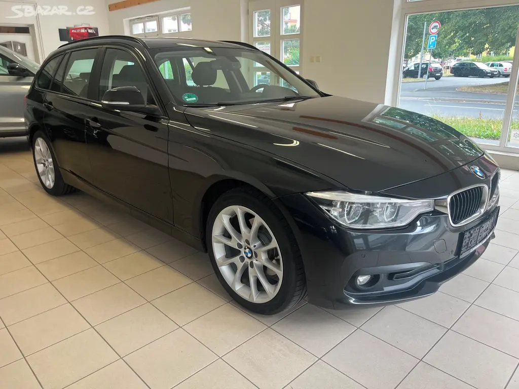 BMW 320d xDrive Lci 140kw aut. - fotka 3