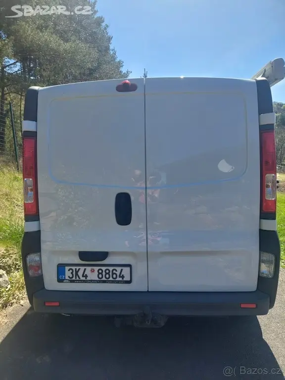Renault Trafic Obytná dodávka - fotka 2