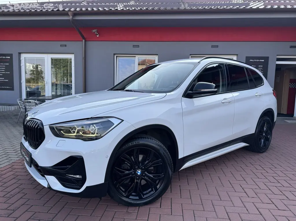 BMW X1, 2.0d Xdrive Navi 4x4 LED - fotka 4
