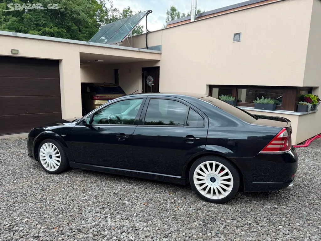 Ford Mondeo ST220 Facelift - fotka 5