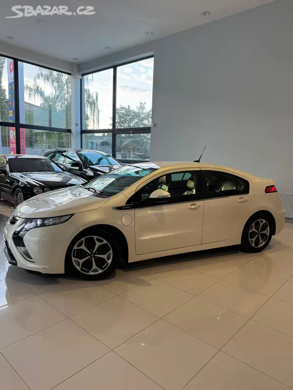 Opel Ampera, 1.4 HYBRID, 111 kW, TOP STAV - fotka 3