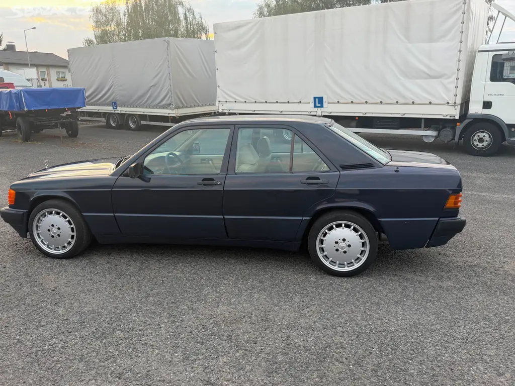 Mercedes Benz W201 190E 2.6 Manual - fotka 5