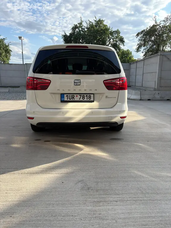 Seat Alhambra 2.0 TDI 103 kW, 7 míst, 6man, knizka - fotka 6