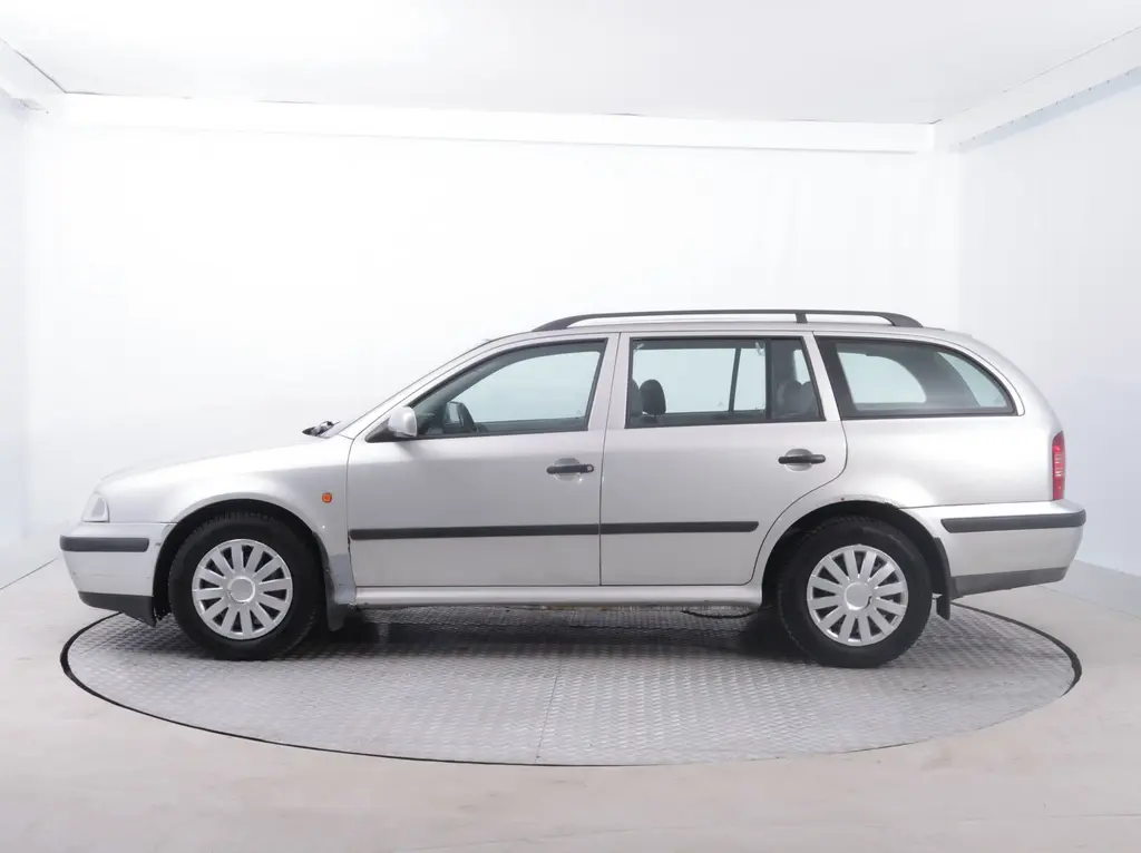 Škoda Octavia, 1.9 TDI, po STK, Tažné, Klima - fotka 3