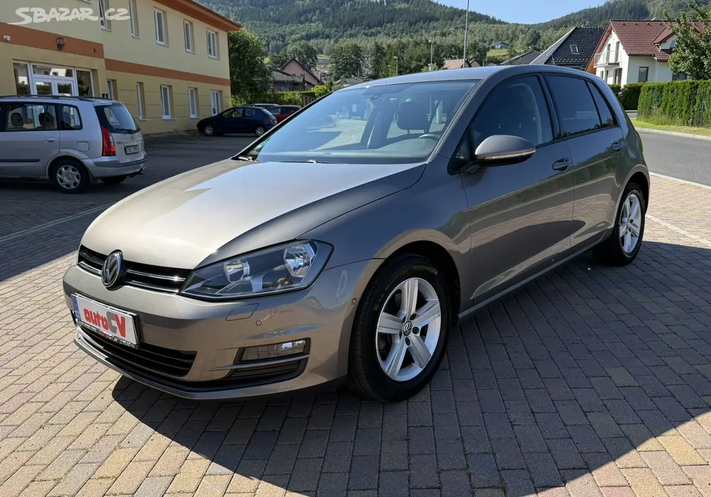 VW GOLF VII 1.4 TSI 90kW EA[telefon skryt]KM- - fotka 2