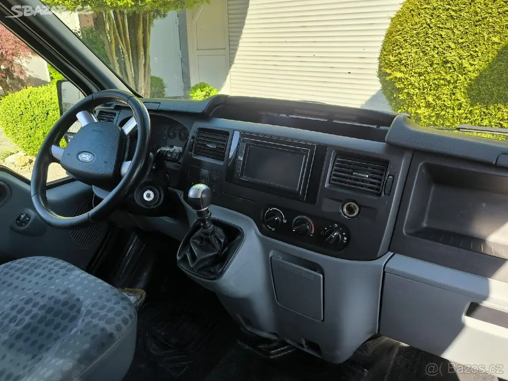 Ford Transit 2,2 350L - fotka 3
