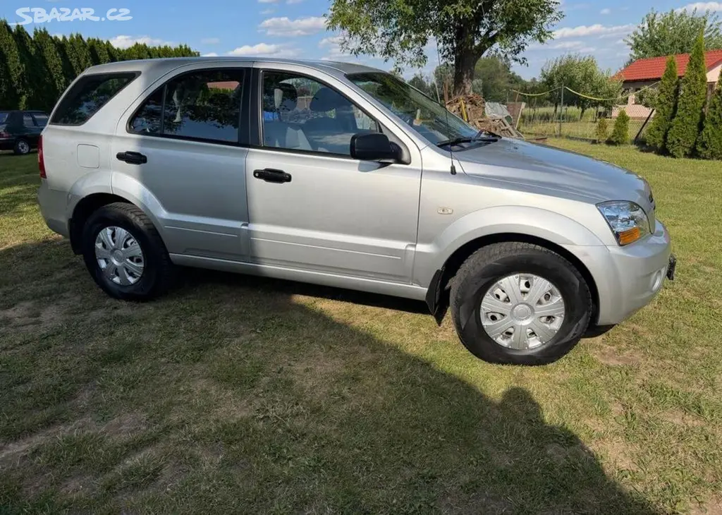 Kia Sorento 2,5 CRD / 125kw, 4x4, nová STK nafta - fotka 2