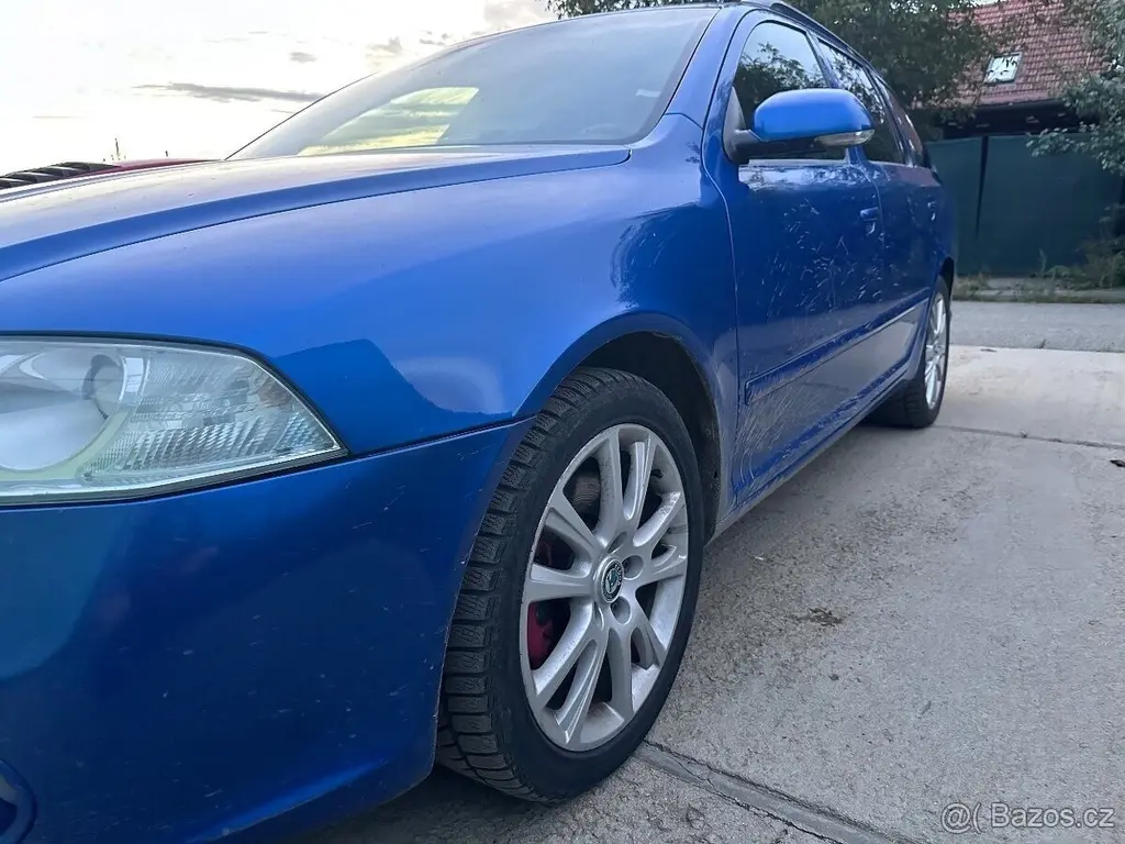 Škoda Octavia 2,0 2 RS 125KW - fotka 2