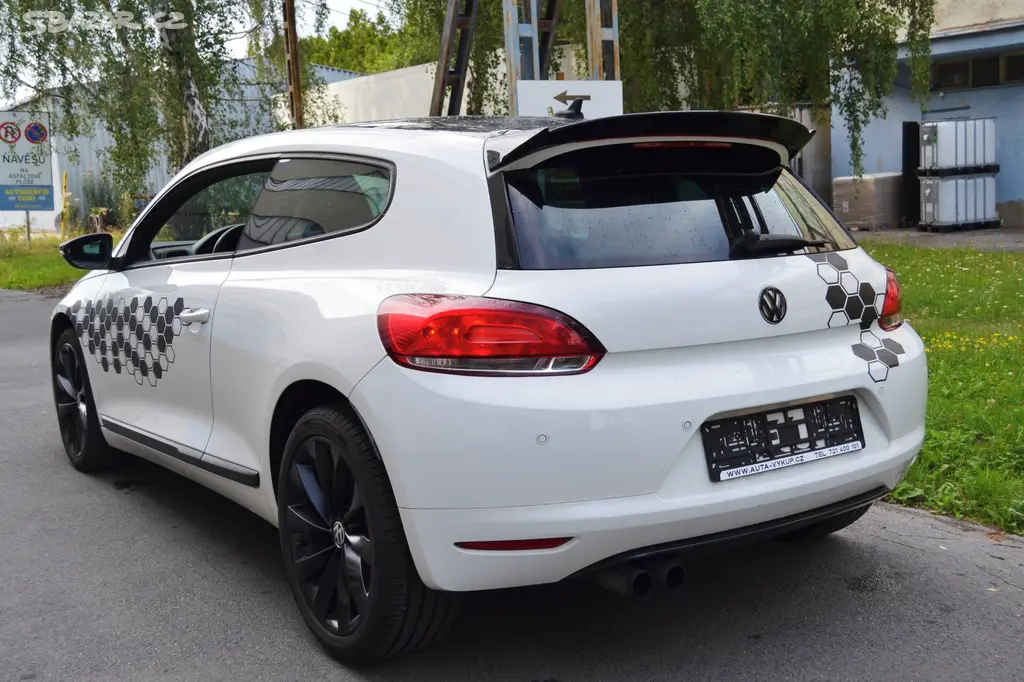 VOLKSWAGEN SCIROCCO 2.0TSi 147KW DSG SPORT/SERVISK - fotka 2