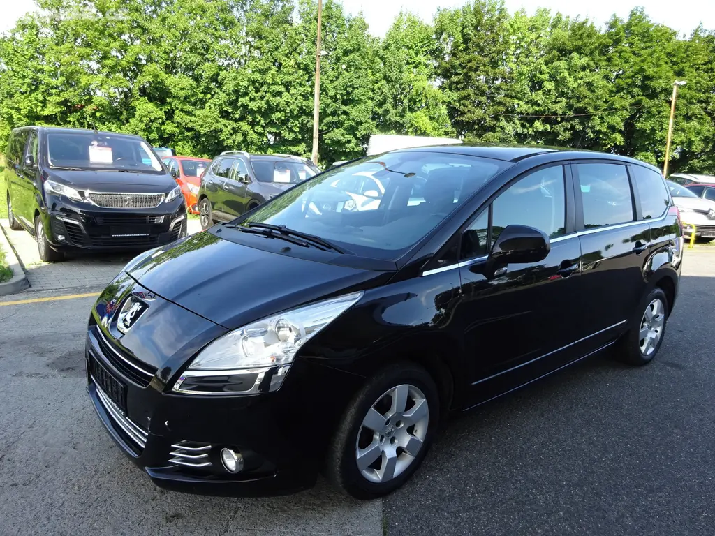 PEUGEOT 5008 2,0 HDI, 7 MÍST, PANORAMA
