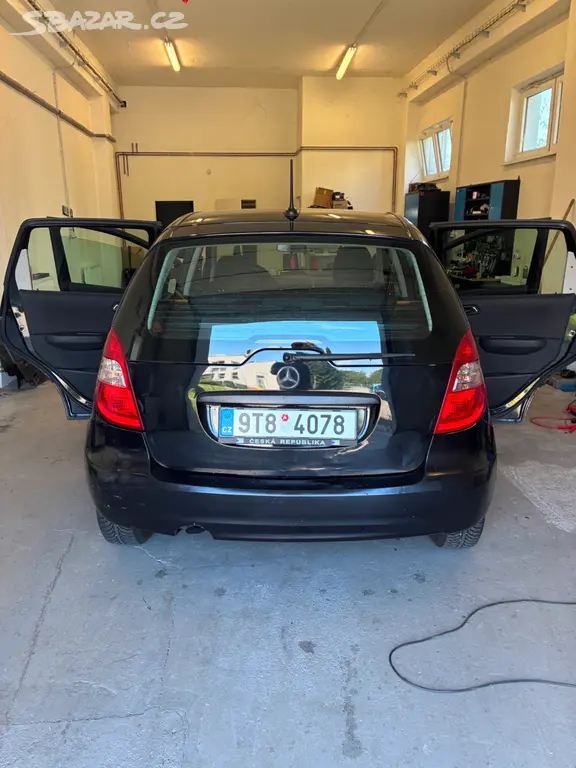 Mercedes A160 benzin 2012 - fotka 2