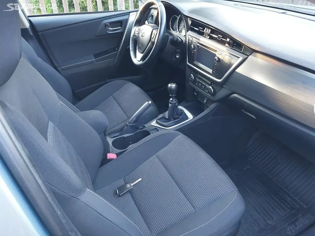 Toyota Auris - fotka 5