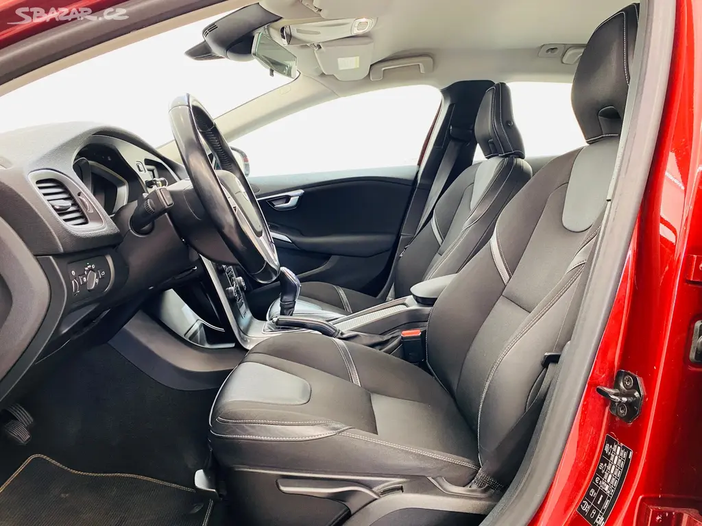 Volvo V40, V40 D3 - fotka 5