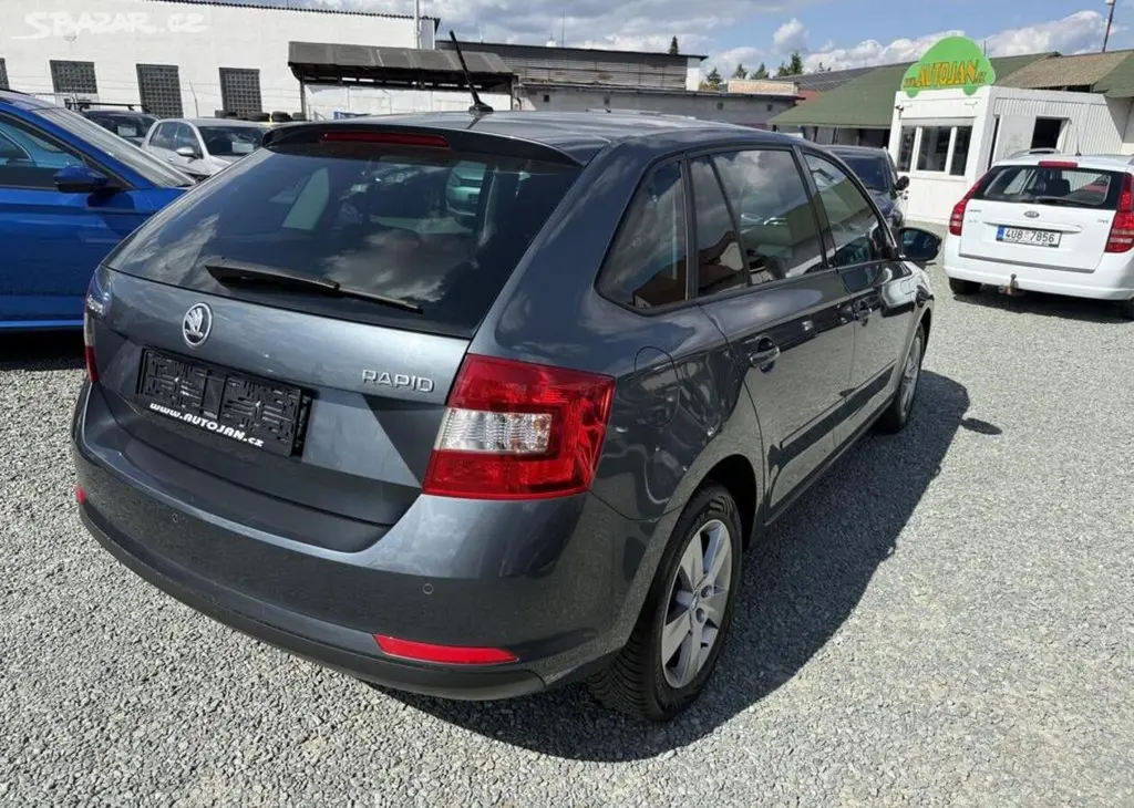 Škoda Rapid 1.2 TSI SPACEBACK benzín manuální - fotka 6