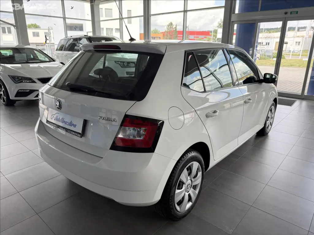 Škoda Fabia, 1,2 TSI 66kW,SERVISKA,2. MAJ - fotka 6