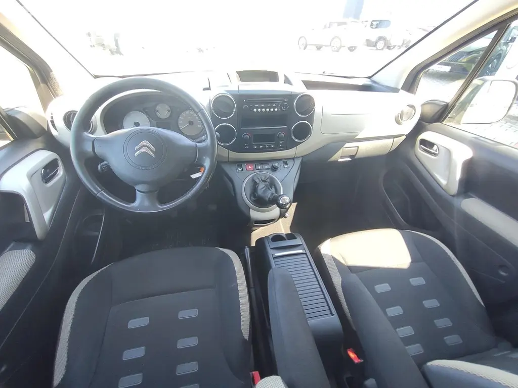 Citroën Berlingo, MULTISPACE EXCLUSIVE 1.6HDI TZ - fotka 2