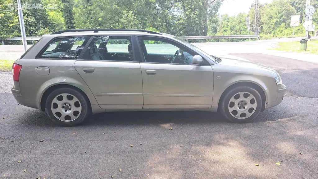 audi a4 b6 combi 2,0i 2003 - fotka 4