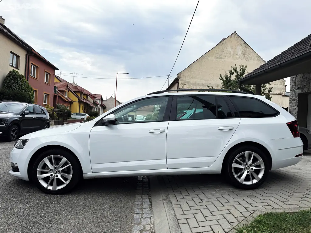 ŠKODA OCTAVIA 2.0TDI FRONT ASIST, SMART LINK, NAVI - fotka 4