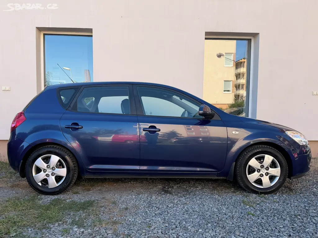 Kia Cee´d, 2.0i 105kW, po 1. maj v CZ - fotka 6