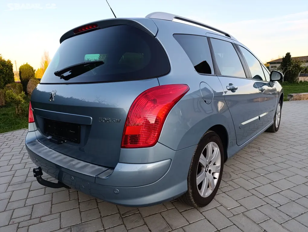 Peugeot 308 SW Family 1.6i,pěkná výbava a stav!!!! - fotka 5
