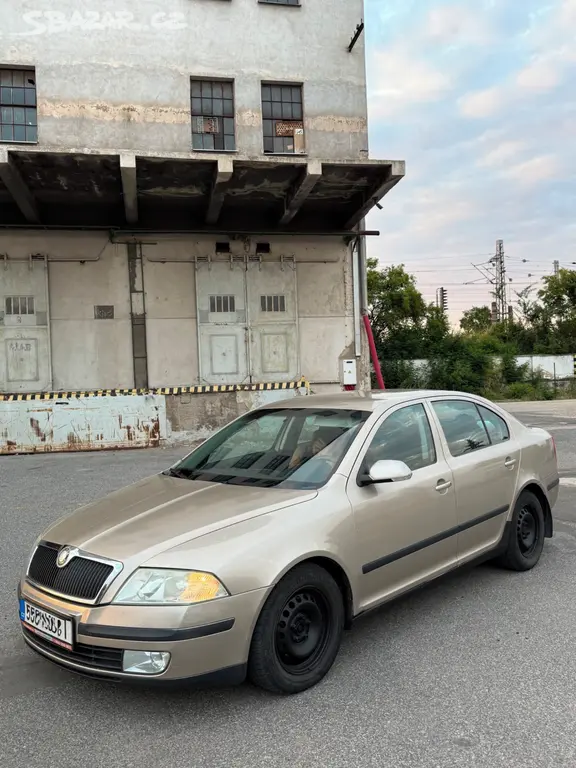 Škoda Octavia II 2.0tdi - fotka 3