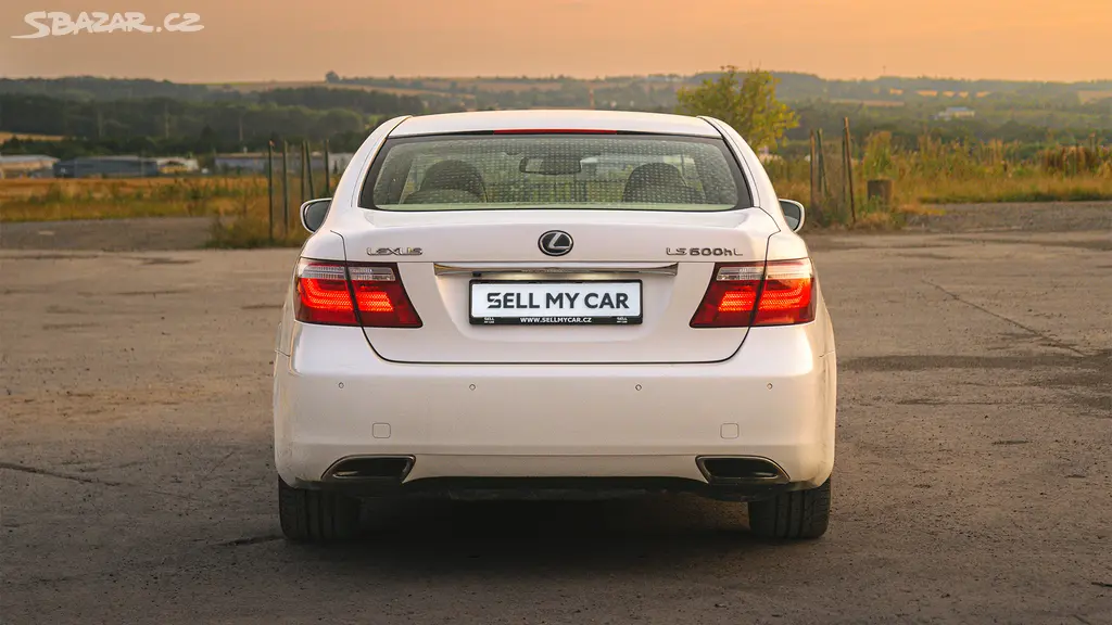 Lexus LS, 600HL Hybrid 5,0/290kW 4x4 ČR - fotka 5