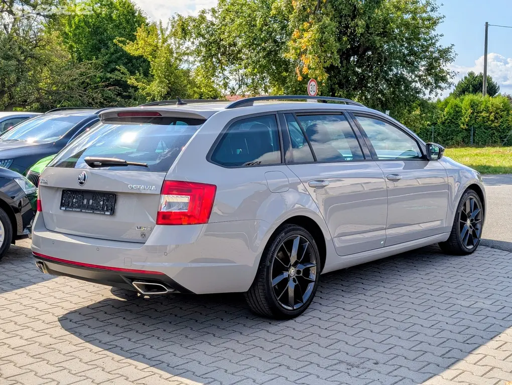 ŠKODA OCTAVIA III COMBI RS 2.0TDi 135kW 2016 1.MAJ - fotka 4